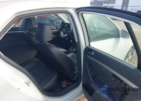 2009 Volkswagen Jetta Se/Sel из США, поврежденный, VIN 3VWRM71K19M077813